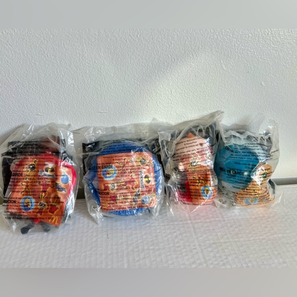 The Incredibles 4 McDonalds Toys  Mom,Jack Jack ,Dash, Frozone. - Picture 6 of 7